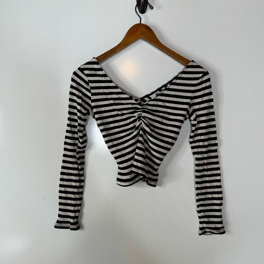 & other stories Striped V Neck Long Sleeve Cropped Shirt Size 2